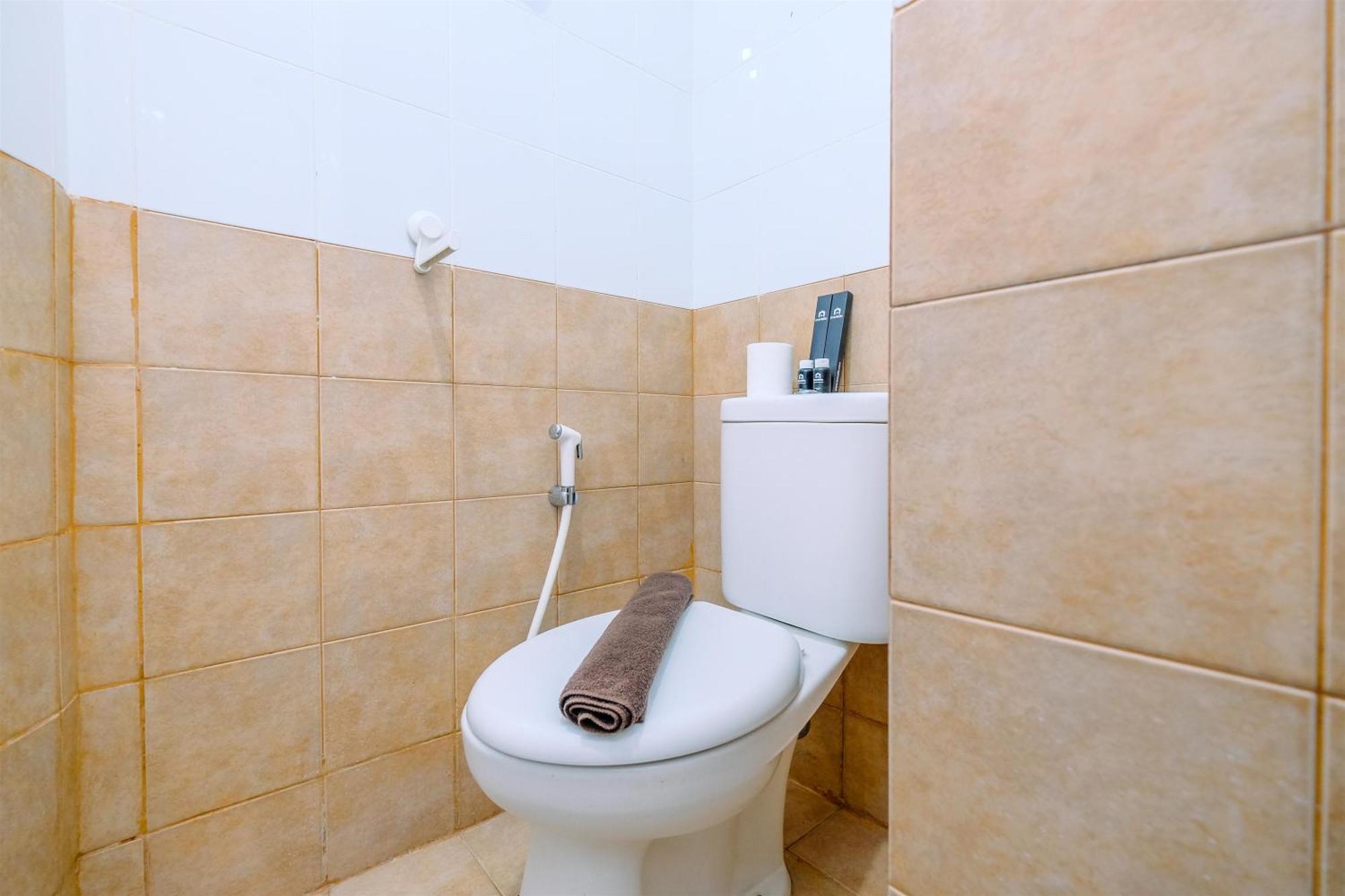 Great Choice And Cozy 2br At Pramuka By Travelio * Jakarta